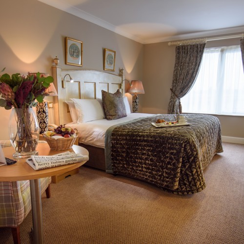 Rooms Exec Full Shot