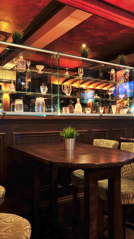 Shannigans Interior Night 4