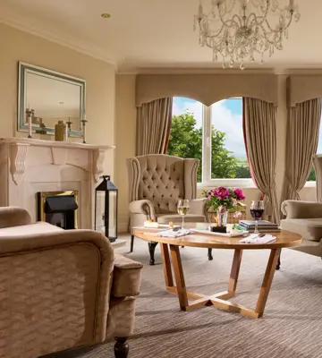 Suite Lounge Full Res