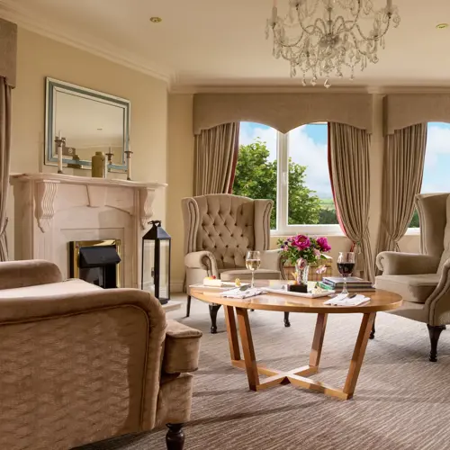 Suite Lounge Full Res