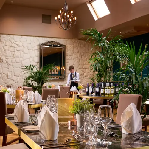 Restaurant Full Res